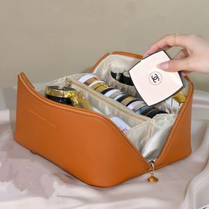 PU Leather Water Resistant Fashion Cosmetic <b>Bag</b> Portable for Travel for Zipper Makeup Organizer with Letter Pattern - Product Image 1