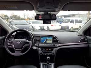 Sedán Hyundai Avante AD 2017 Plateado, Gasolina, BSD, Asientos Calefactables, Navegación, Cámara, Usado, Buen Rendimiento de Combustible - Product Image 4