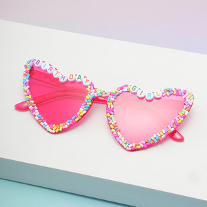 نظارات شمسية نسائية لؤلؤ عبر الحدود على شكل قلب ، نظارات شمسية مستقطبة للحماية من UV380 ، عدسات مستقطبة لحفلات الزفاف - Product Image 3