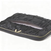 Vente en gros de pochettes pour ordinateur portable légères et douces personnalisées, 13, 14, 15 pouces, en nylon matelassé, housse pour ordinateur portable rembourrée