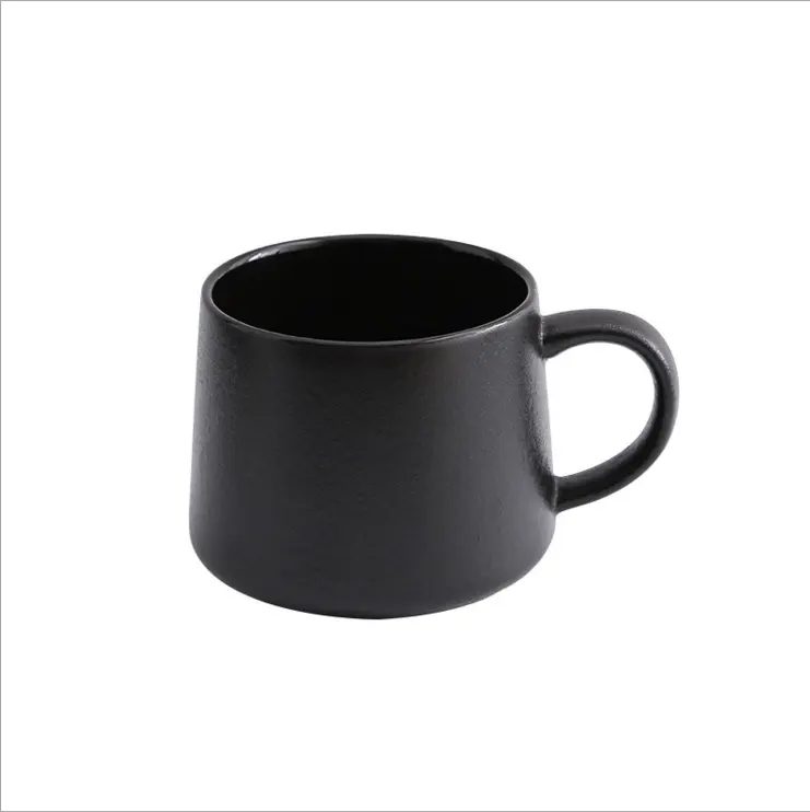 공장 가격 사용자 정의 세라믹 승화 컵 유럽 스타일 Drinkware 매트 블랙 세라믹 커피 잔 유약