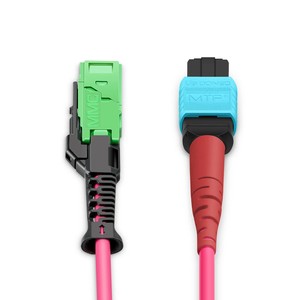 Jumper MMC, MMC-24 <span class=keywords><strong>APC</strong></span> (femelle) vers MTP-24 UPC (femelle), 24 fibres OM4, OFNP 0.35dB Max, polarité du jumper Magenta - Product Image 5