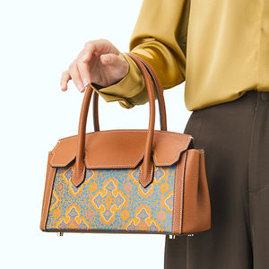 ओम 2025 ब्रांड डिजाइन उच्च गुणवत्ता वाली महिला हैंड बैग विंटेज महिला हैंड बैग विंटेज महिला महिलाओं के लिए असली चमड़े के हैंडबैग - Product Image 2