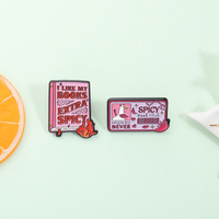 Broches en émail du club de lecture SPICY, je préfère mes livres très épicés, broche humoristique de lecture, bijoux pour sac à dos, revers, vente en gros