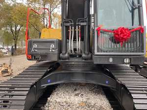 Excavatrice d'occasion VOLVO EC210 en excellent état, multifonctionnelle, haute stabilité, performances élevées, comprend moteur, PLC, pompe à engrenages - Product Image 6