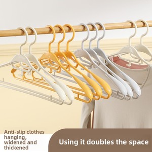 Cintres empilables en plastique antidérapants, sans couture, anti-épaules, style minimaliste moderne, lot de 5 pour armoire - Product Image 4