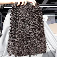 Cabello camboyano Cabello humano virgen Color natural Sin procesar Sin enredos Sin desprendimiento Paquetes rizados birmanos Cabello crudo Buena lejía