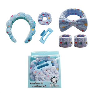 Ensemble de bandeaux spa à pois pour femmes, bandeau nuage en tissu éponge, pince à cheveux en plastique et bracelets pour le lavage du visage et le démaquillage - Product Image 6