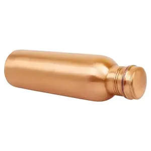 Botella de agua de cobre con acabado Premium más vendida, vasos de plástico en la cocina de alta calidad para uso doméstico, botella para beber de alta demanda - Product Image 2