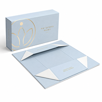 Boîte cadeau magnétique pliable en gros, en carton blanc, avec logo estampé à chaud et poignée, pour coffret cadeau personnalisé