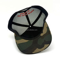 Gorra Trucker Richardson 112 con Malla Trasera de Camuflaje Woodland, Diseño Personalizado de Cerdo Rojo en 3D, Bordado, Ajustable, para Exteriores