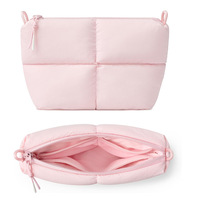 Pochette Organisateur Matelassée Minimaliste en Polyester – Étui de Rangement pour Cosmétiques, Accessoires Électroniques, Essentiels de Voyage et Usage Quotidien