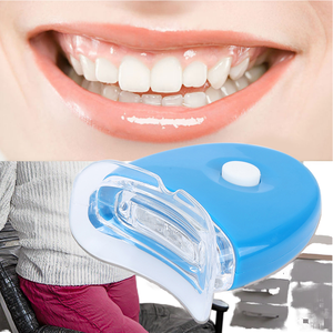 Kit de Blanqueamiento Dental Bluebay con Luz Láser Ultravioleta LED Azul, Herramienta Multiusos de Grado Alimenticio con Accesorios - Product Image 1