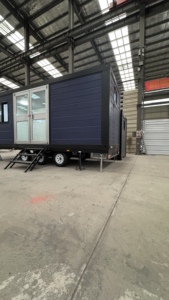 Casa Contenedor Portátil de Acero de Alta Calidad en Oferta, Estructura Plana para Oficina, Dormitorio, Campamento al Aire Libre - Product Image 6