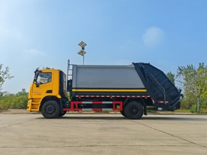 Camion compacteur de déchets à chargement arrière haute performance GENLYON 4*2 - Product Image 3