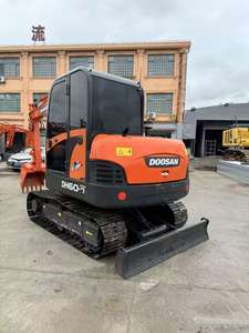 Mini-excavatrice Doosan DH60 d'occasion 6 TONNES Solution rentable pour les entreprises de location Entreprises de paysagisme Engrenage de boîte de vitesses Pompe à engrenages - Product Image 6