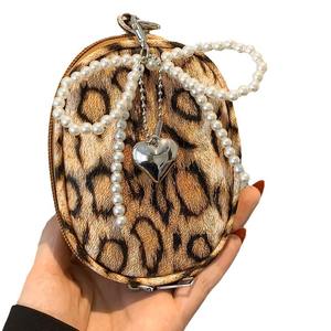 Pochette élégante pour rouge à lèvres, nouveau mini sac carré pour femme, sac à bandoulière croisé, sac d'été polyvalent. - Product Image 1