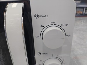 Horno Microondas Moderno Minimalista Hoffmans, Capacidad de 20L, 700W, Calentamiento Rápido, Función de Descongelación, Electrodoméstico Familiar para Encimera - Product Image 5