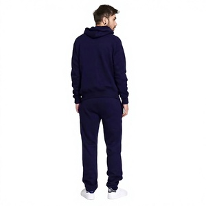 Ensemble de survêtement unisexe tendance avec sweat à capuche et pantalon de jogging coupe décontractée, style streetwear décontracté, tissu doux au toucher, personnalisable (couleurs, tailles, logo, marque privée) - Product Image 3