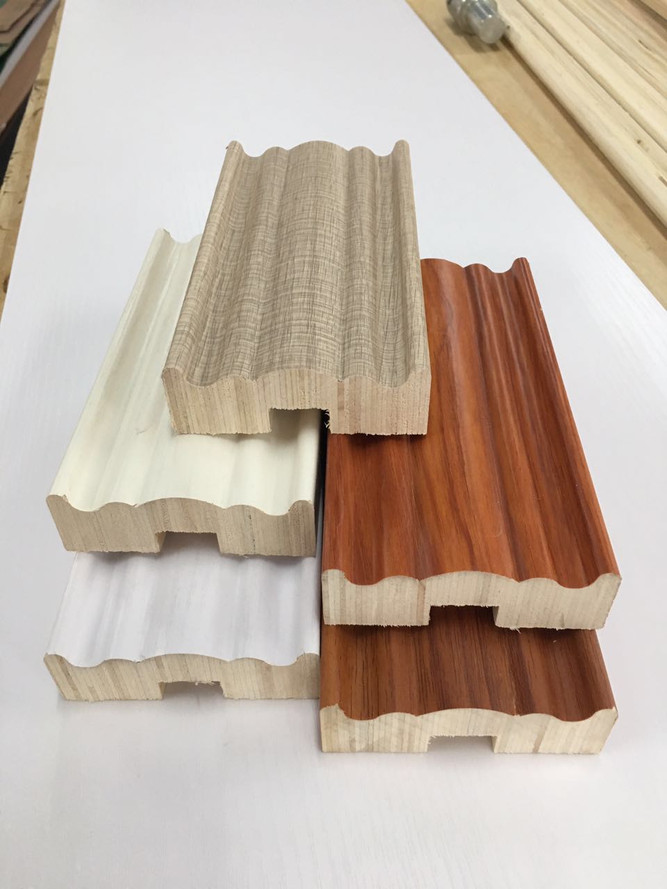 Горячий клей, машина для обмотки профиля древесины, ДПК, ДВП, ПВХ, деревообрабатывающее оборудование