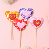 Sucettes halal en forme de cœur aux saveurs de fruits avec motifs d'amour, cadeaux parfaits pour la Saint-Valentin pour les centres commerciaux et les supermarchés