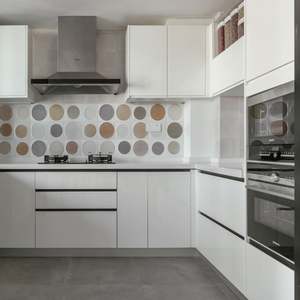 Meubles de cuisine et de salle de bain de style cour de luxe, modulaires, prêts à assembler, avec plan de travail en marbre, tiroirs coulissants de style shaker - Product Image 4