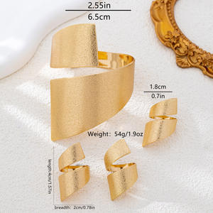 Nouvel ensemble de bijoux J en acier inoxydable mat et brillant, style nordique cool, bracelet et bague géométriques pour femme, délicats et tendance, pour soirée - Product Image 2