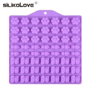 Moldes para Ositos de Goma - Moldes de silicona sin BPA para chocolate con formas de oso, perro e insecto. - Product Image 1