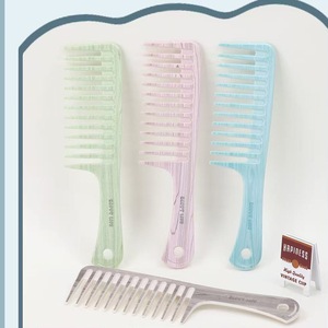 Peine de resina con diseño de grano de madera Xiudou, de dientes finos y engrosados, portátil para el hogar, hostales y hoteles, 20 cm o más - Product Image 1