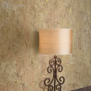 ホテルの家の装飾の壁のコーティングのためのスライバーゴールデンペーパーが付いている古典的な木の皮の質の実質のコルクの壁紙