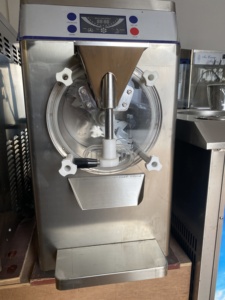 Small <b>Ice</b> Maker <b>Machine</b> Desktop Hard <b>Ice</b> <b>Machine</b> Small <b>Ice</b> <b>Machine</b> - Product Image 4