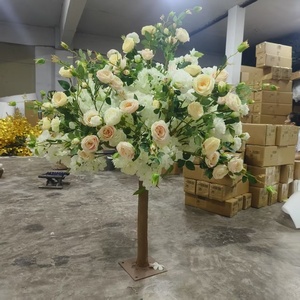 Árbol de Rosas Artificiales de Fibra de Vidrio Personalizado de 1.5 m, Árbol de Rosas Artificiales <span class=keywords><strong>Blancas</strong></span> <span class=keywords><strong>con</strong></span> Follaje Verde para Interiores <span class=keywords><strong>y</strong></span> Exteriores - Product Image 2