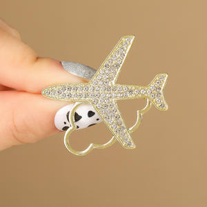 เข็มกลัดติดเสื้อรูปเครื่องบิน 3 มิติ ชุบทอง งานฝีมือ ของที่ระลึกงานแต่งงาน/งานหมั้น - Product Image 2