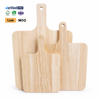 Lot de 3 planches de service en bois d'hévéa, tailles variées, rectangulaires, avec poignées, pour pizza, pain et fruits