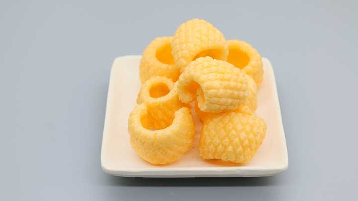 China Exports Popular Seafood Snack Large Quantities of Squid Flavor Puffed Snacks for Commercial Use China Exports Popular Seafood Snack Large Quantities of Squid Flavor Puffed Snacks for Commercial Use