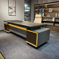 Bureau de direction moderne de luxe avec éclairage LED d'ambiance, mobilier de bureau en L avec retour latéral, table de bureau pour PDG/Directeur