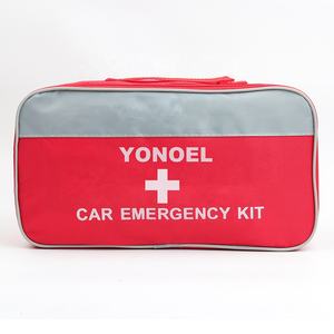 Kit di pronto soccorso stradale Premium Kit di emergenza su strada borsa multiuso Kit per auto con ponticello cavi triangolo di avvertimento riflettente - Product Image 3