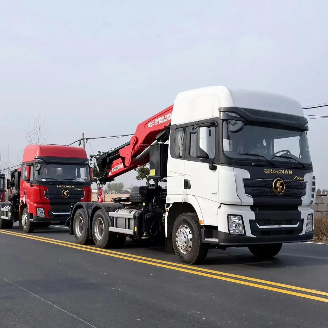 SCHLUSSVERKAUF Shacman niedriger Preis Vollantrieb 12 Tonnen 14 Tonnen 16 Tonnen 20 Tonnen Kranmontierter Traktor-Kopftruck