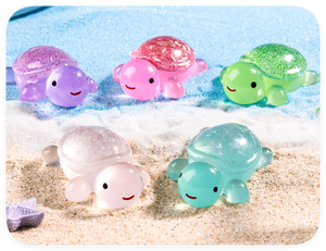 Mini figurines d'animaux lumineuses en résine DIY en gros, qui brillent dans le noir, tortues, lots de figurines d'animaux minuscules, breloques surprises, sachets surprises, jouets de bain - Product Image 4