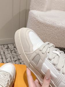 Zapatos de Moda de Lujo de Primera Calidad - Cuero Blanco Puro, Suela Gruesa, Zapatos Deportivos y Casuales para Hombre y Mujer - Product Image 2