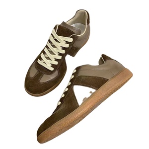 Chaussures de sport d'entraînement allemandes 2026 en cuir de vachette souple, légères et respirantes, unisexe, à semelle plate, personnalisables - Product Image 4