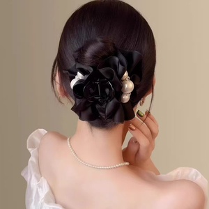 กิ๊บติดผมดอกไม้สีดำเรียบหรู สไตล์หรูหราเบาๆ สำหรับผู้หญิง ขายดี งานฝีมือประณีต ขายส่งเครื่องประดับแฟชั่น - Product Image 3