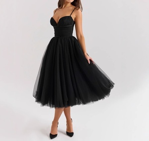 Nouvelle robe décontractée dos nu camisole sexy d'Europe et d'Amérique pour les fêtes de Noël - Product Image 2