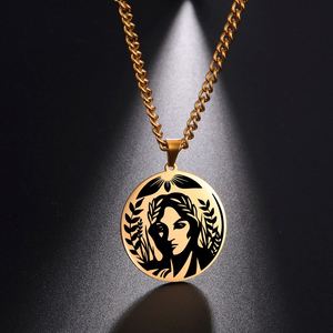 Collier pendentif Déméter, déesse de la récolte, des céréales et de la fertilité, mythologie grecque antique, bijoux en acier inoxydable plaqué or - Product Image 1