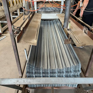 Prix usine 600x2500mm en <span class=keywords><strong>acier</strong></span> <span class=keywords><strong>galvanisé</strong></span> logo personnalisé feuille <span class=keywords><strong>de</strong></span> latte <span class=keywords><strong>de</strong></span> nervure pour appartement soffites et plafonds commande en gros pour - Product Image 4