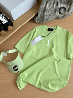 T-shirt ample amincissant noir uni à col ras du cou pour femme, collection été 2026 – Basique en coton à manches courtes pour le début du printemps
