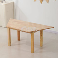 Moetry Meubles en bois pour la sécurité préscolaire Tables trapézoïdales hexagonales épissées Chaises de bureau collaboratives pour l'école maternelle