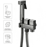 Ensemble de pulvérisateur de bidet mural à double commande, douchette WC carrée avec tuyau métallique flexible pour le nettoyage de la salle de bain