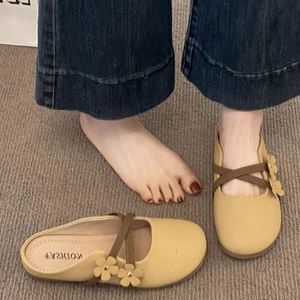 2026 Autumn Color Half Slippers Women One Step on Closed Toe <b>Soft</b> Sole Outdoor Street Fashion <b>Shoes</b> - Product Image 1