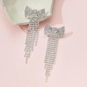 Pendientes Largos con Diseño de Mariposa Estilo Coreano, Borla, Diamantes de Imitación y Cadena de Garra, Estilo Europeo Americano - Product Image 5